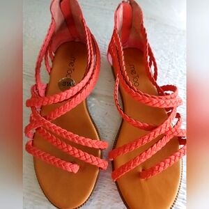 Me Too Sandles Size 8W Ladies Faux Leather Strappy